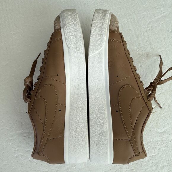 Size 10 -Nike Women's Blazer Low Platform Dark Driftwood DJ0292-200 - Picture 3 of 13